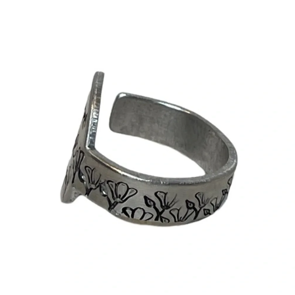 Handmade 9/10 stamped boho floral bee adjustable hypoallergenic medallion‎ ring